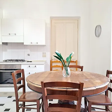 Casa Giannina By Quokka 360 - Elegant Behind The Ariston Theatre * 圣雷默